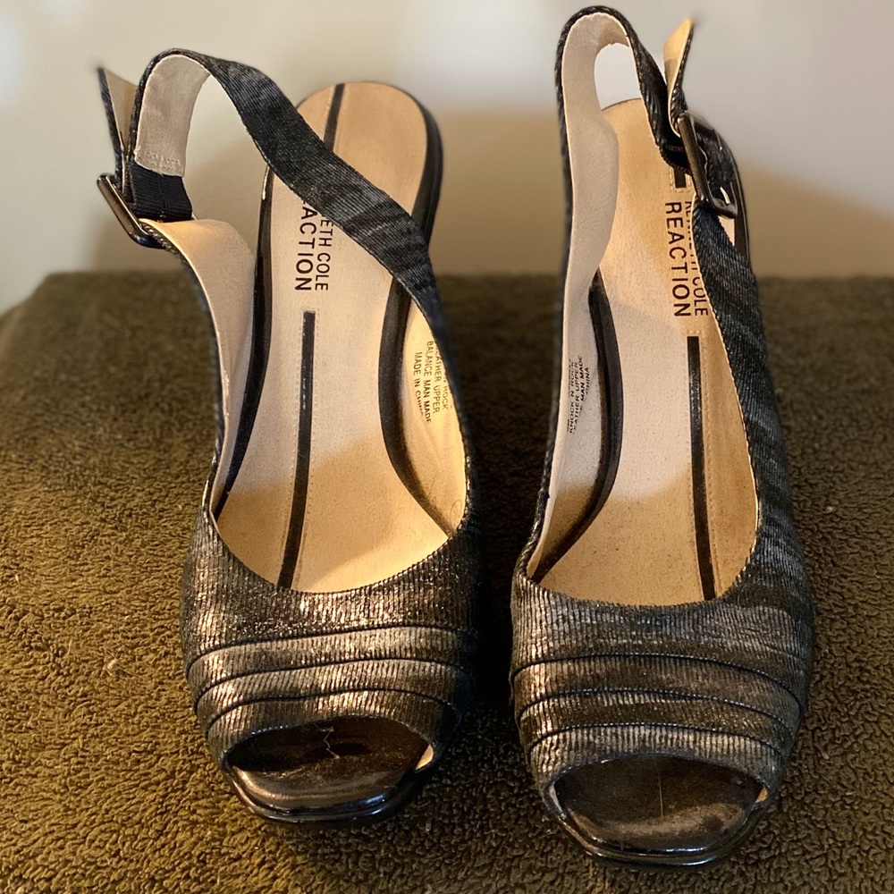 Kenneth Vole Reaction Peep toe wedges